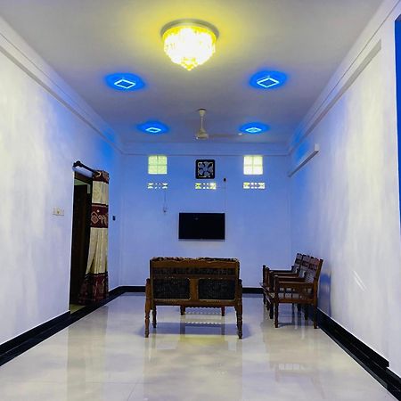 Columbus Villa Jaffna Exteriör bild