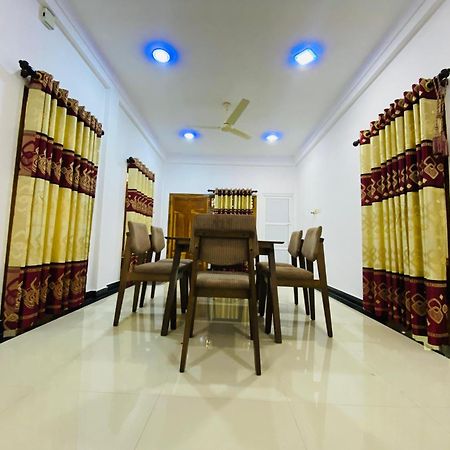 Columbus Villa Jaffna Exteriör bild