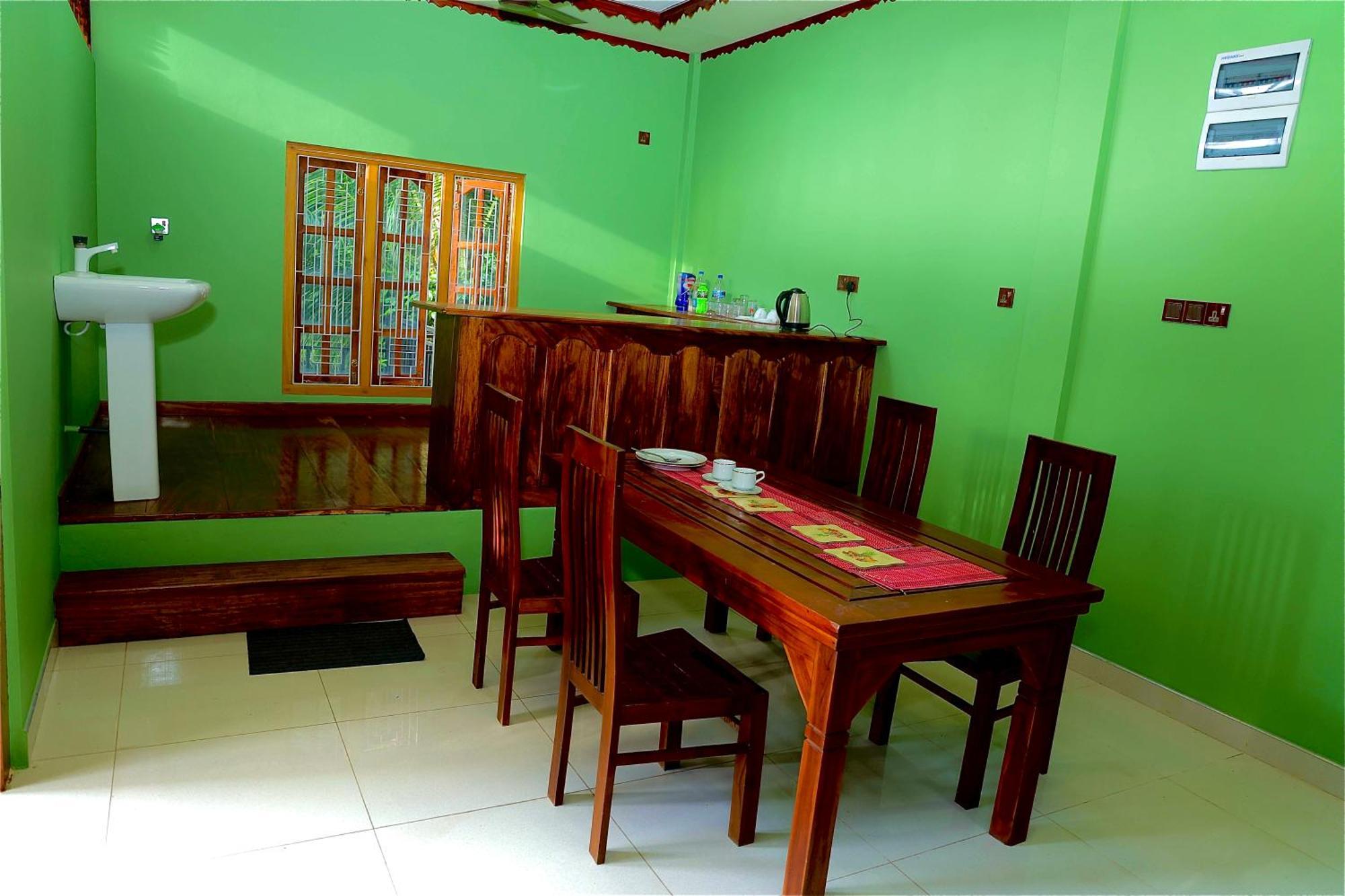 Columbus Villa Jaffna Exteriör bild