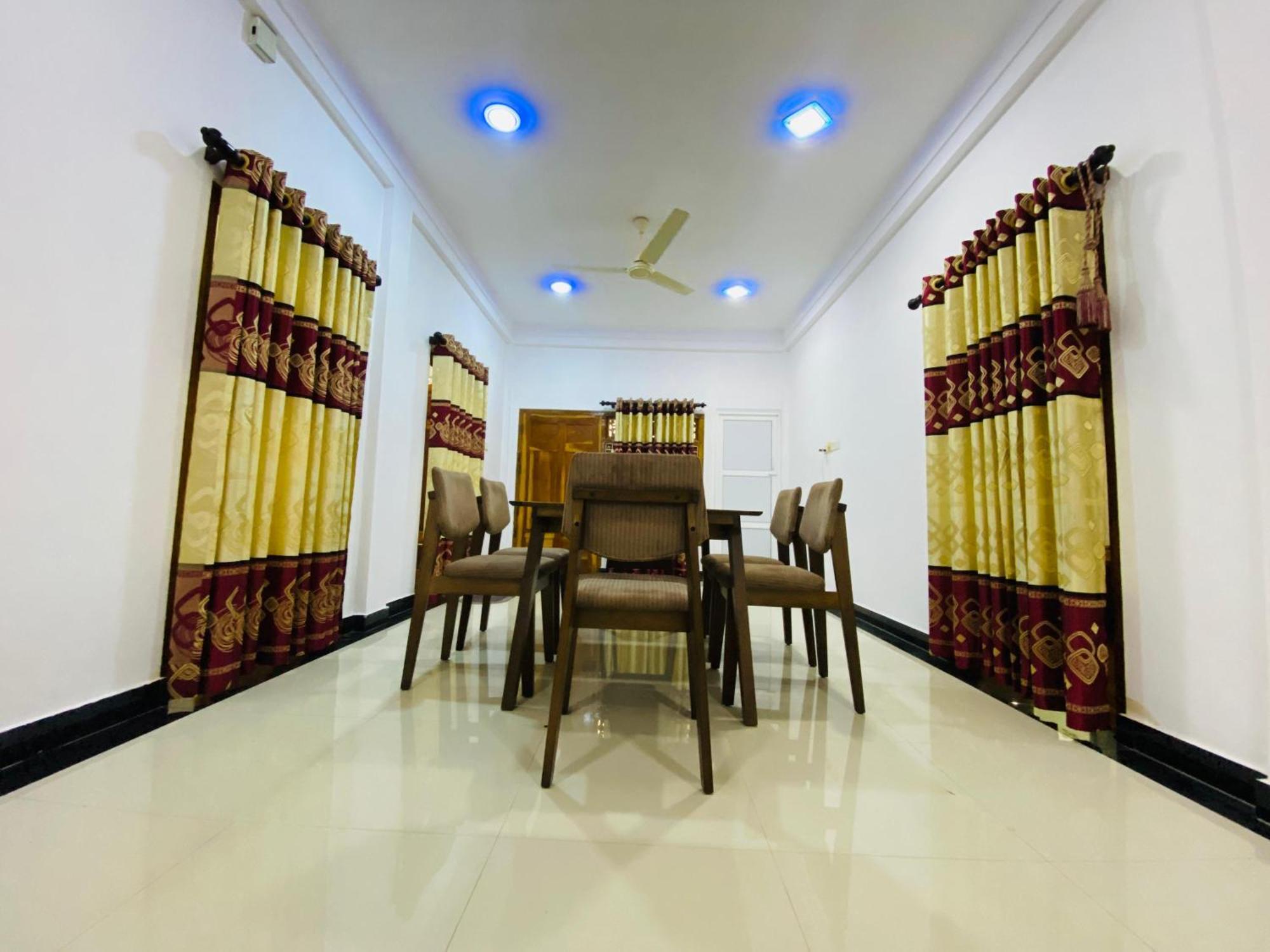 Columbus Villa Jaffna Exteriör bild