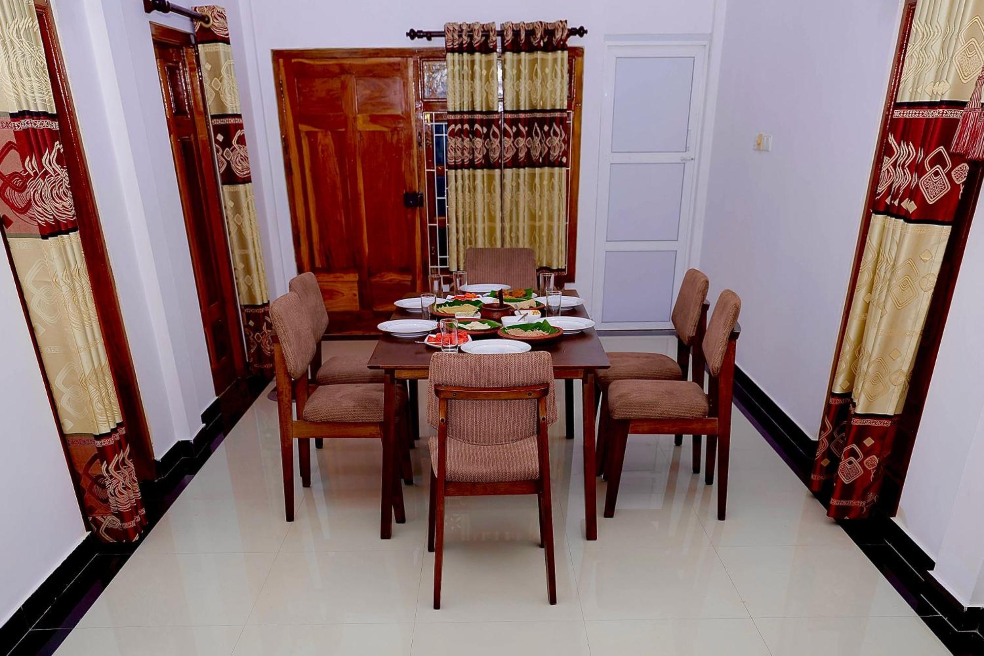 Columbus Villa Jaffna Exteriör bild